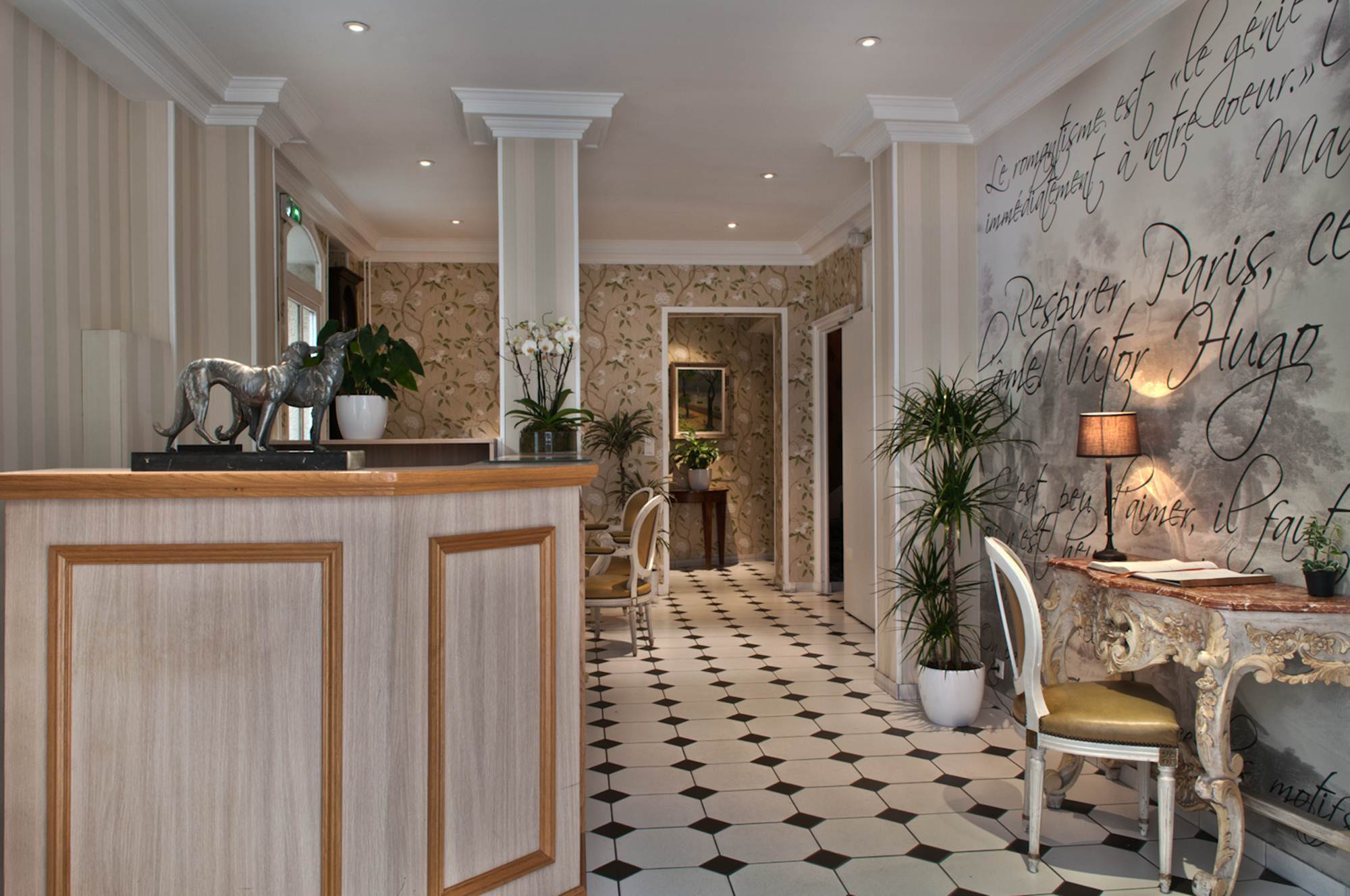 Hotel Romance Malesherbes By Patrick Hayat Paris Exterior foto